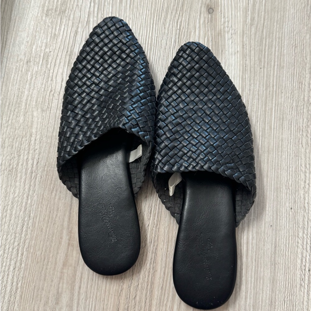 black universal thread mules (6)